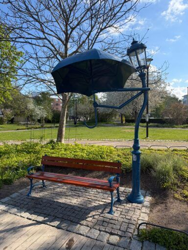 Gallery image of bench LA4/ST3/Parasol